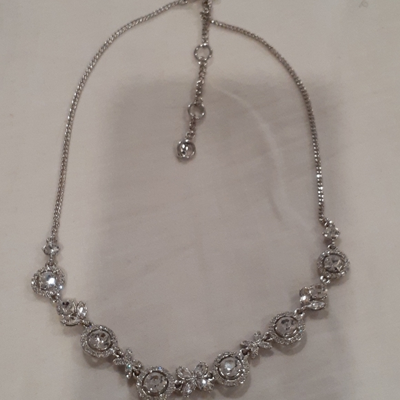 AUTHENTIC New !Givenchy Multi crystal collar necklace - Picture 4 of 6